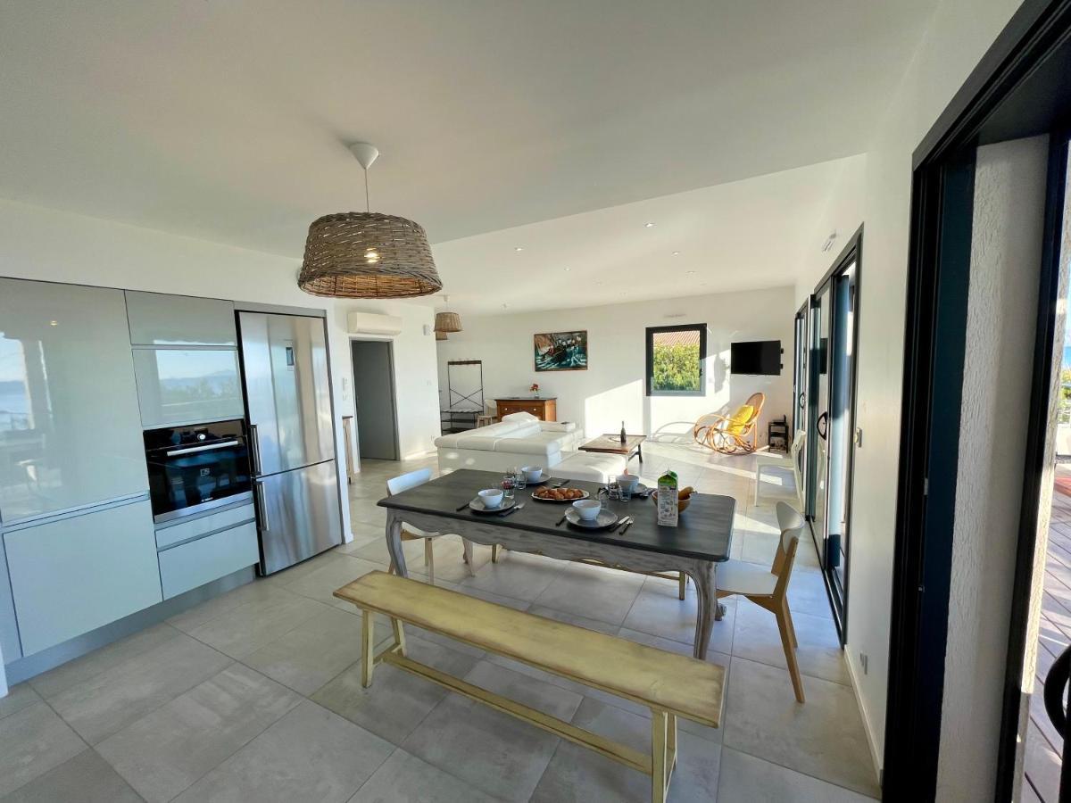 Appartement Luxe Le Levant Hyères Esterno foto