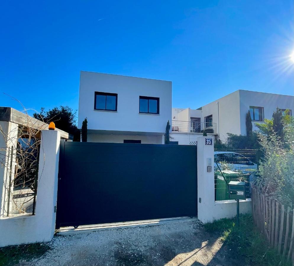 Appartement Luxe Le Levant Hyères Esterno foto