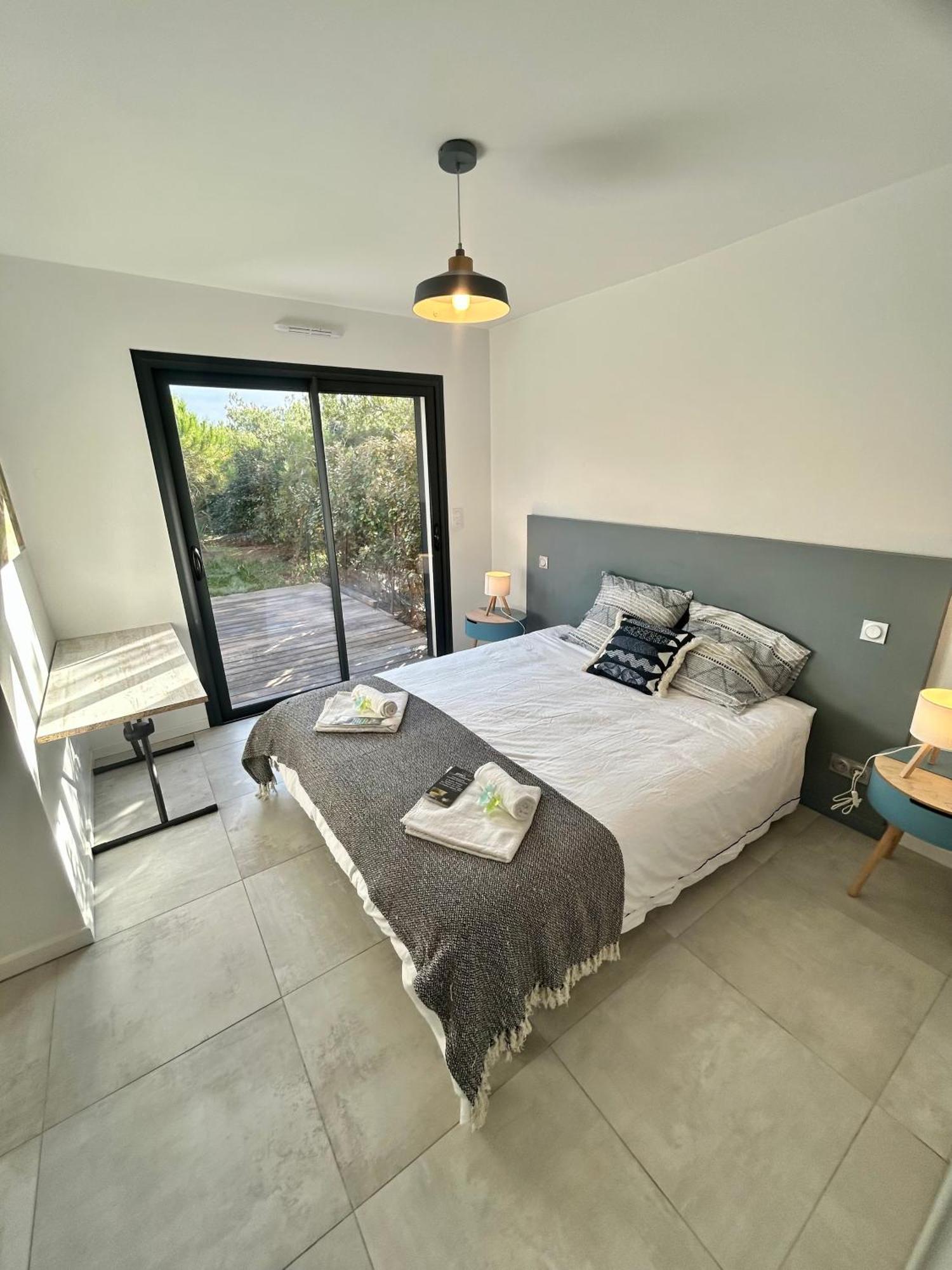 Appartement Luxe Le Levant Hyères Esterno foto