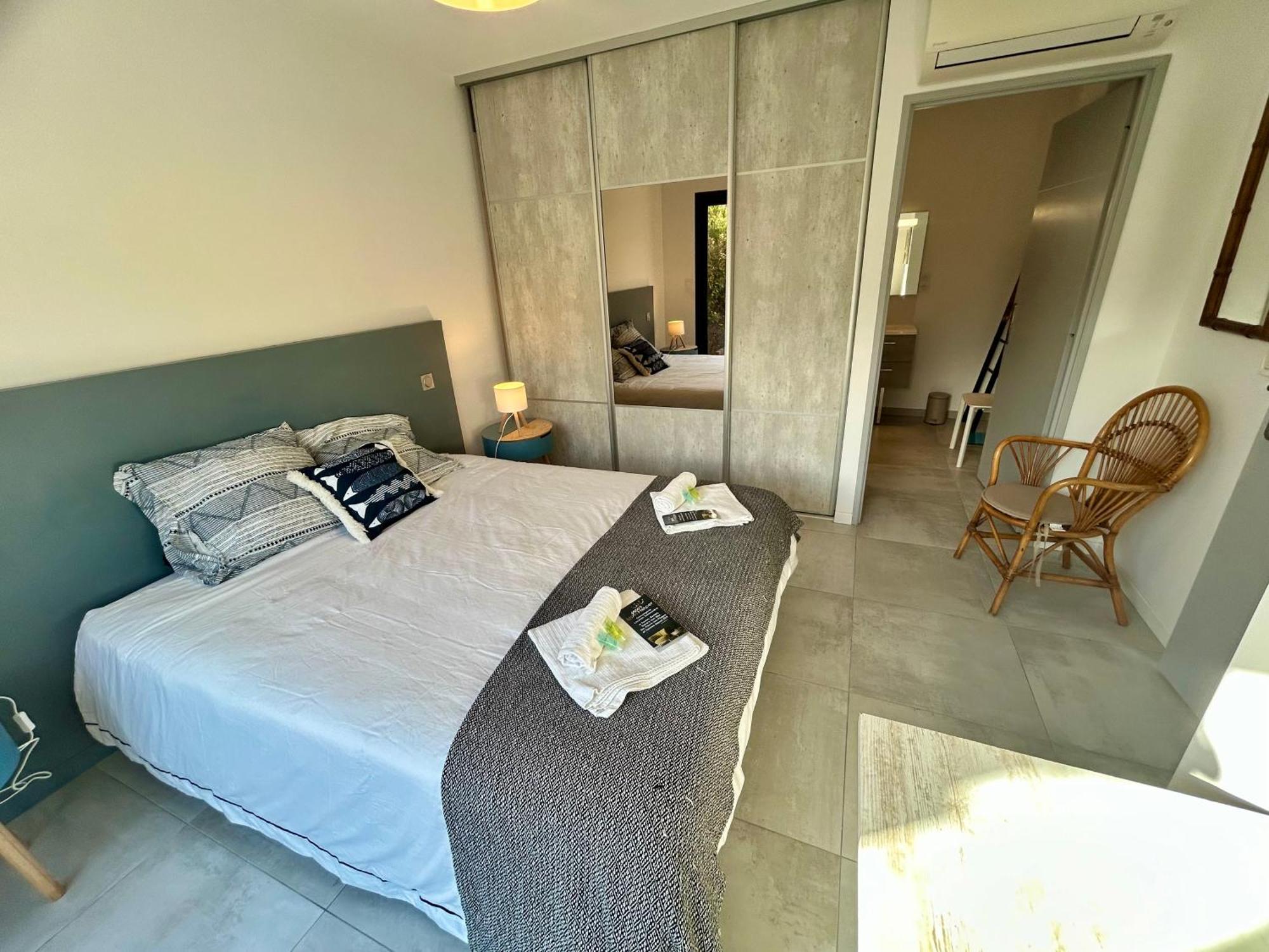 Appartement Luxe Le Levant Hyères Esterno foto