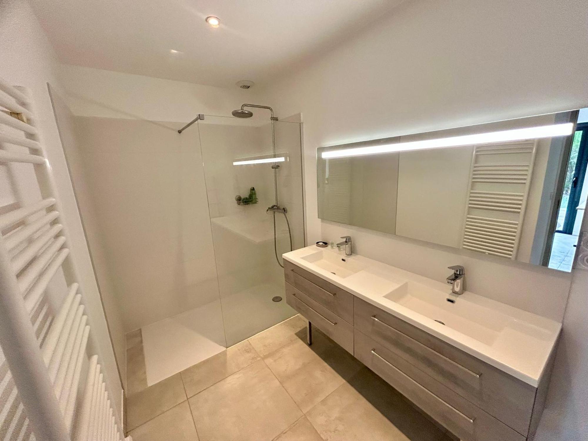 Appartement Luxe Le Levant Hyères Esterno foto