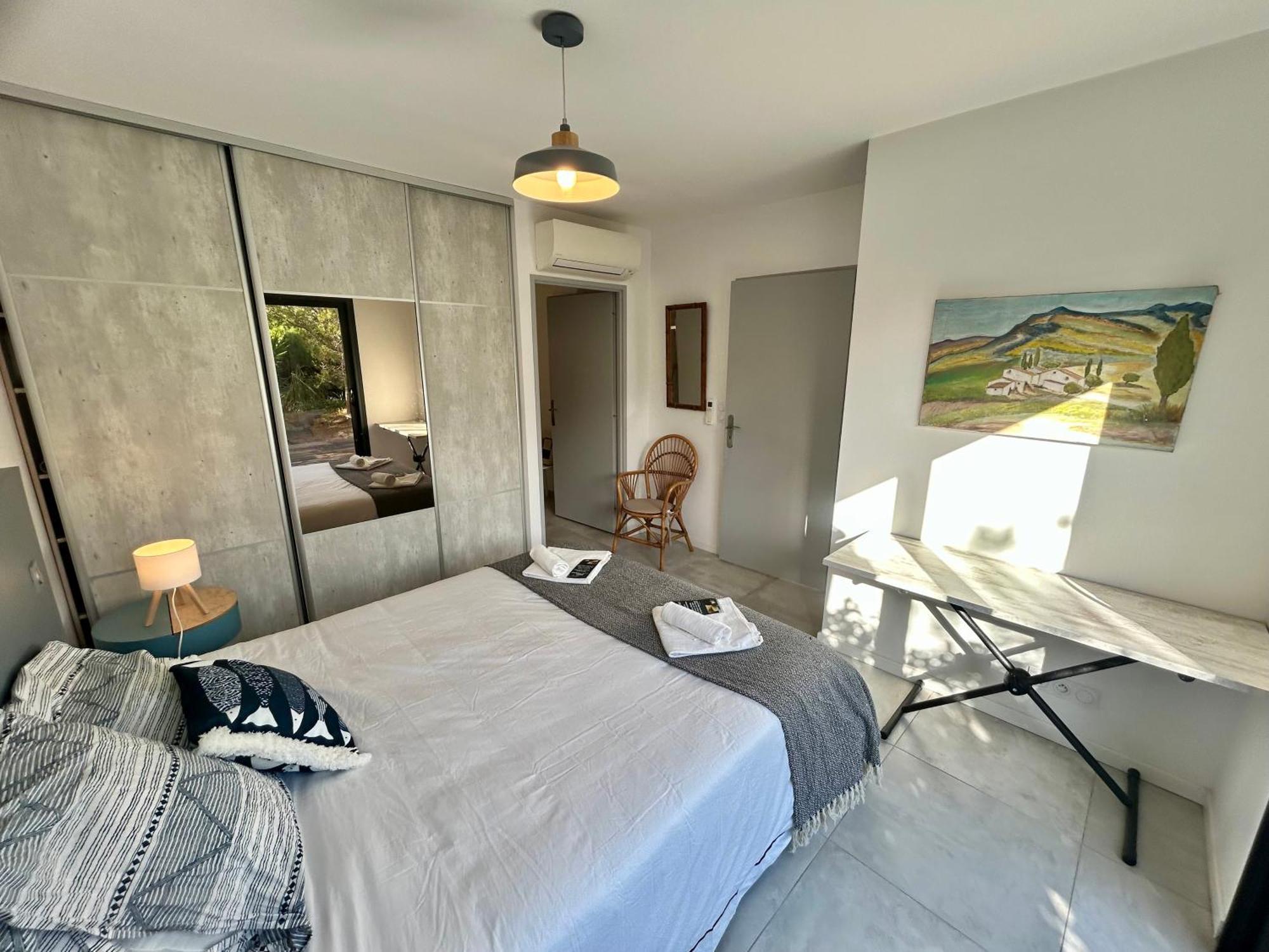 Appartement Luxe Le Levant Hyères Esterno foto